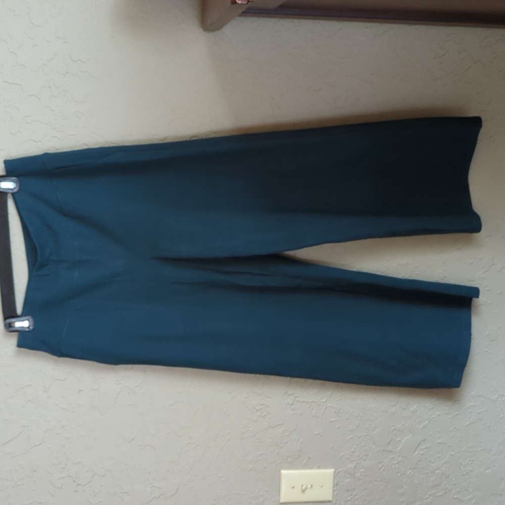 Pact Avenue Cropped Pants Celestial Blue NWT